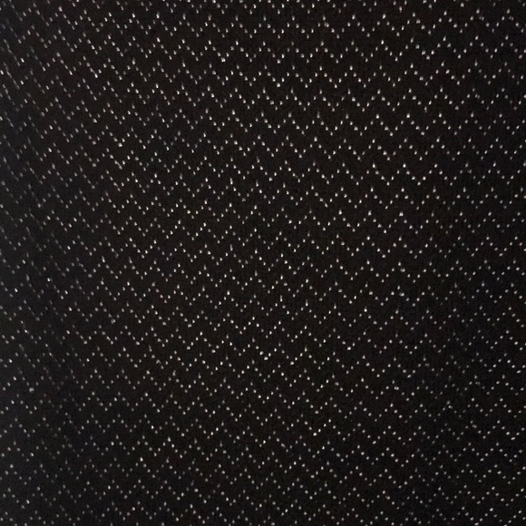 Women’s Top - Picture 2 of 5